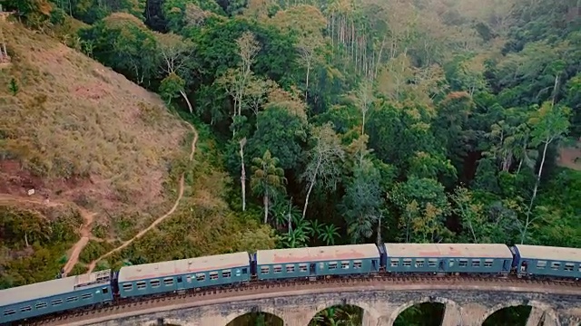 鸟瞰图斯里兰卡的九拱桥视频下载