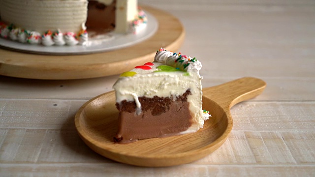 生日快乐冰淇淋蛋糕视频素材