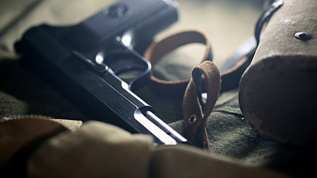 枪和手枪皮套视频素材
