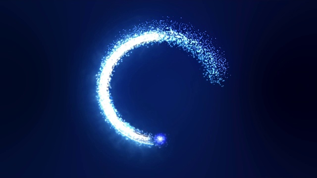 霓虹蓝色灯光与闪耀和烟雾的痕迹创造了一个圆形的金属三维环。深蓝色的背景。视频下载