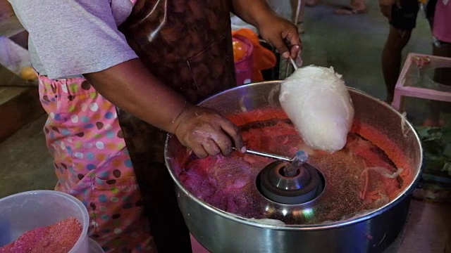 泰国的棉花糖街头小吃市场视频素材