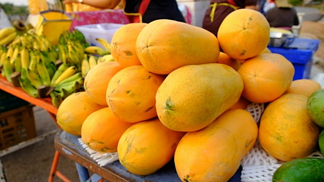 泰国市场出售的木瓜视频下载