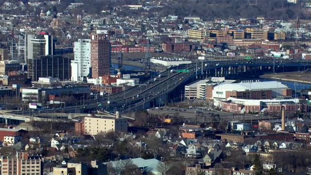 航拍市区在布里奇波特，康涅狄格州。视频素材