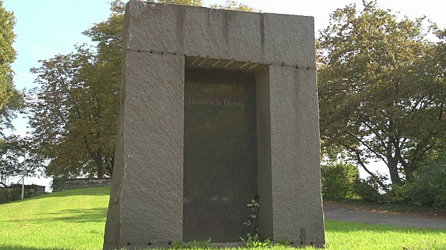 海因里希·海因纪念碑视频下载