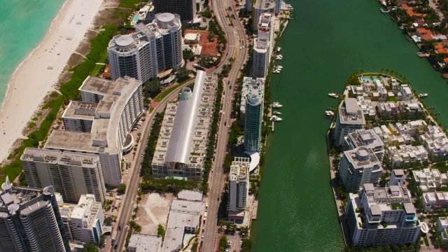 空中飞行在迈阿密的迈阿密南海滩视频素材