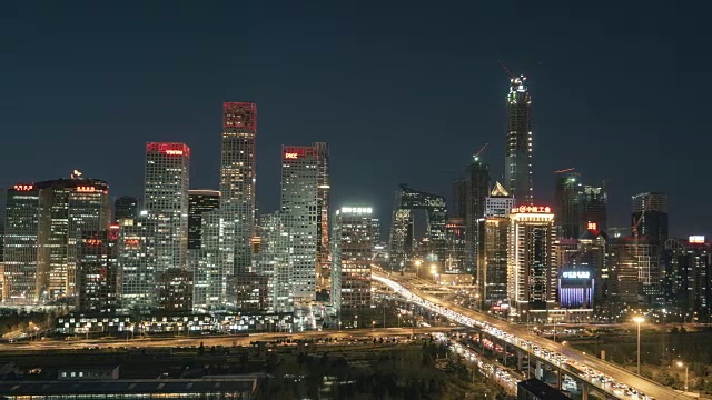 T/L WS HA PAN鸟瞰图北京天际线的夜晚视频素材