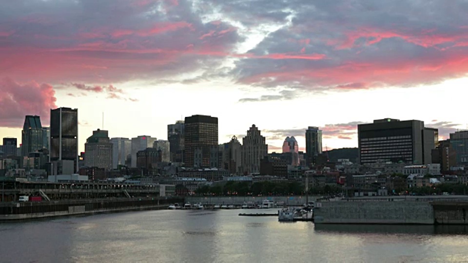 日落时分加拿大魁北克省蒙特利尔的4K城市景观视频素材
