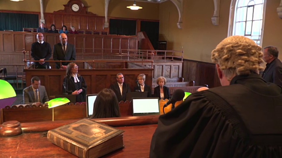 4K:法院-有法官和律师/大律师的法院案件视频下载