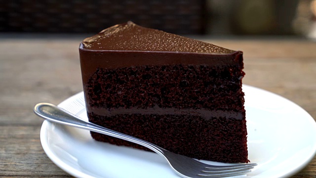 盘子里的巧克力蛋糕视频下载