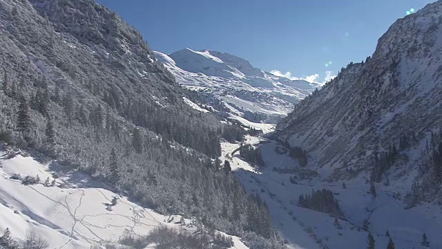 Arlberg - Lech 02的山口景色视频素材