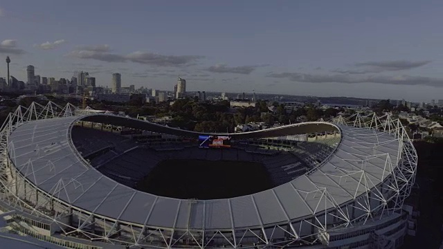 鸟瞰悉尼板球场与一个激进的转向悉尼足球场。澳大利亚悉尼视频素材
