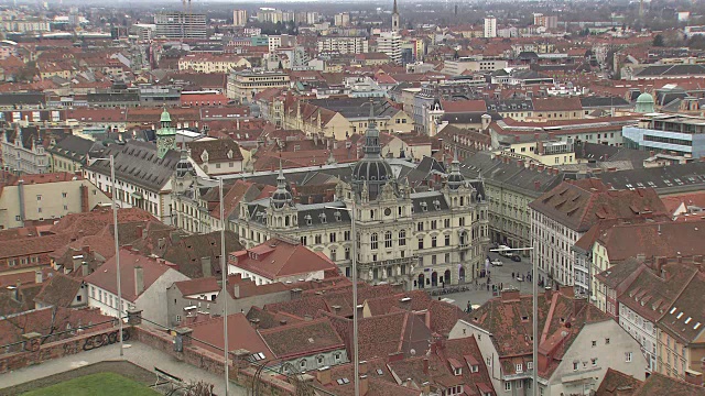 格拉茨——从钟楼俯瞰格拉茨视频素材