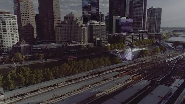 弗林德斯街车站鸟瞰图。墨尔本,澳大利亚视频下载