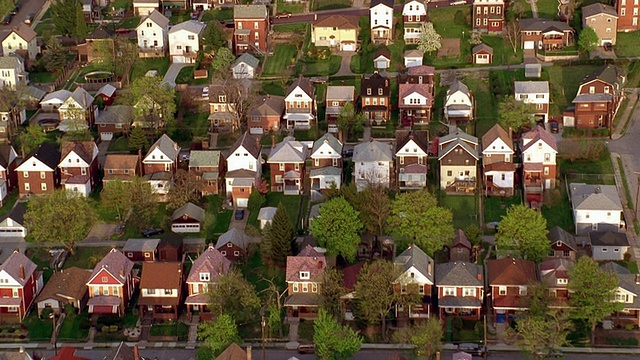 从空中俯瞰匹兹堡郊区/宾夕法尼亚州视频素材