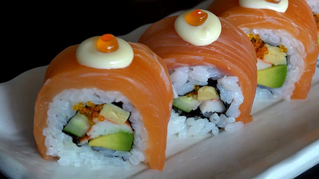 三文鱼寿司视频素材
