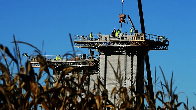 塔的建设，俄亥俄州农村视频素材