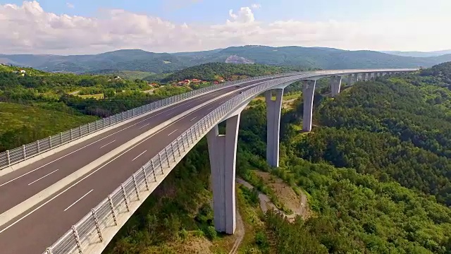 斯洛文尼亚最高的高架桥视频素材