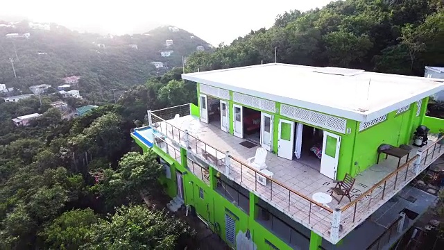 托尔托拉岛小屋，空中楼阁视频下载