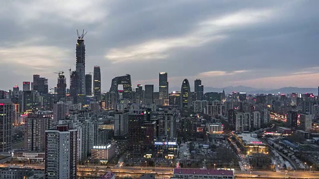 T/L WS HA ZI北京中央商务区全景，昼夜转换/北京，中国视频素材