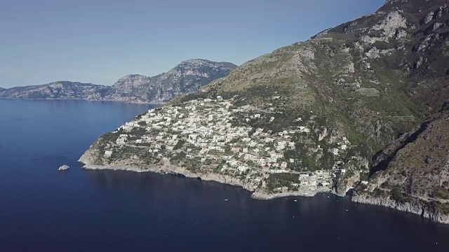 阿马尔菲海岸和索伦托半岛的无人机鸟瞰图视频下载
