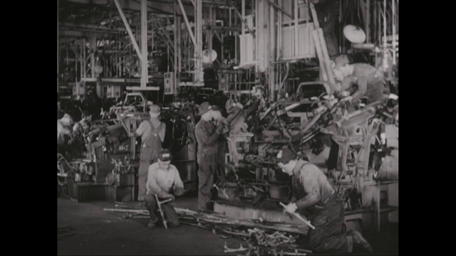 MS工人在工厂/美国工作视频素材
