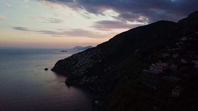 阿马尔菲海岸和索伦托半岛的无人机鸟瞰图视频下载