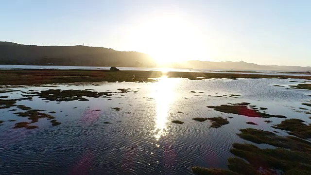 日落时分美丽的奈斯那湿地景色视频下载