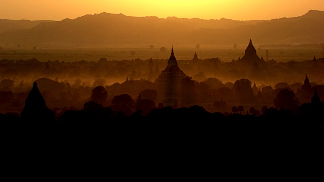 缅甸-缅甸:日落时分的寺庙视频素材