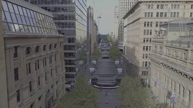马丁广场往东的鸟瞰图。澳大利亚悉尼视频下载