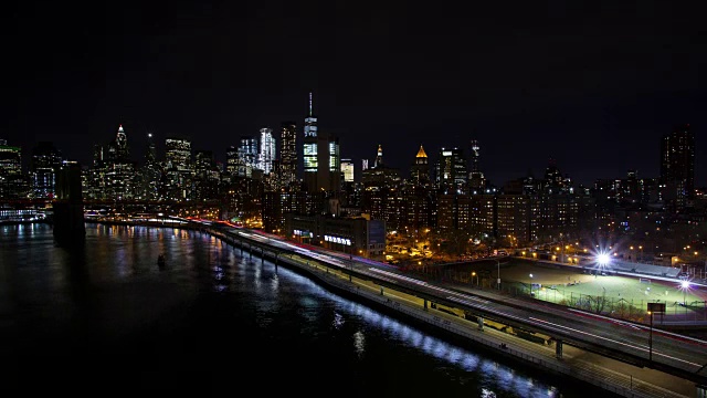 时间流逝纽约夜晚天际线市中心曼哈顿和平塔视频素材