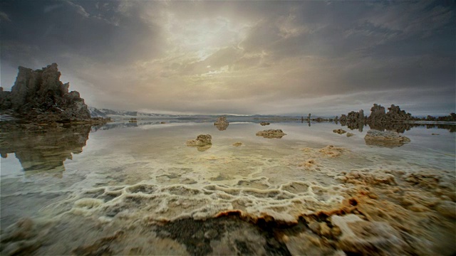 加利福尼亚莫诺湖附近的凝灰岩地层视频素材