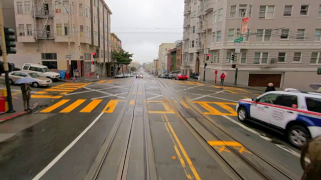 后POV缆车乘坐海德街，旧金山，加利福尼亚，美国视频下载