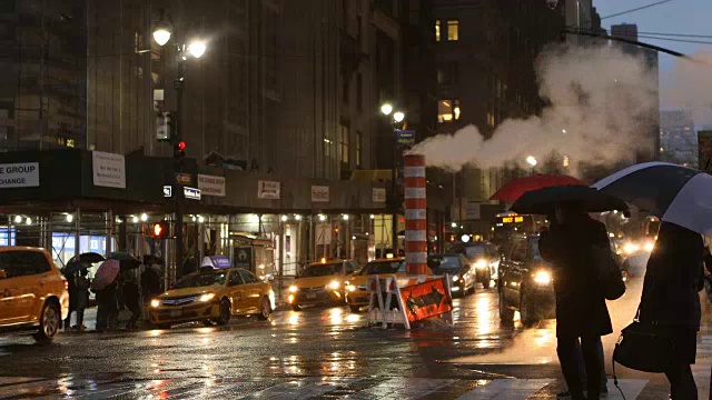 纽约市下雨的街景视频下载