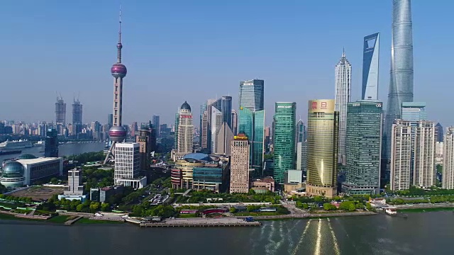 阳光明媚的上海鸟瞰图视频素材