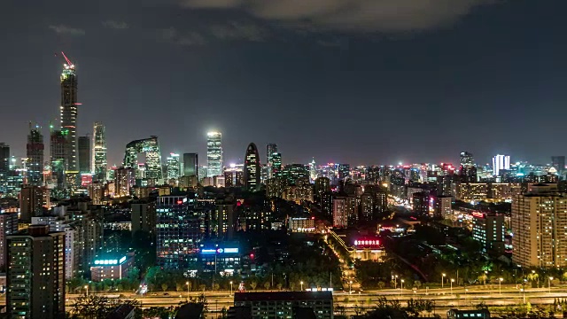 T/L WS HA PAN北京城市天际线与中央商务区，夜晚/北京，中国(白天与夜晚匹配)视频素材
