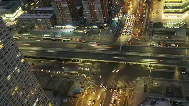 T/L MS HA PAN鸟瞰图城市交通/北京，中国视频素材