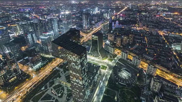 T/L WS HA PAN北京CBD地区夜间鸟瞰图/北京，中国视频下载