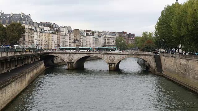 巴黎的视频下载