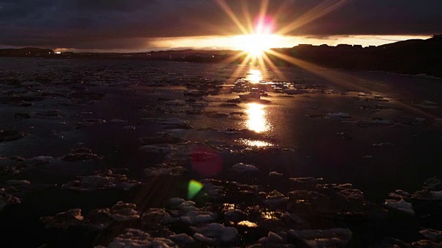 空中，风景优美的日落在巴芬岛加拿大视频素材