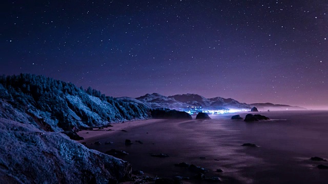 俄勒冈海岸坎农海滩上空的夜空视频购买