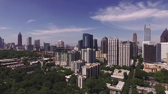 蓝天和亚特兰大城市景观视频下载