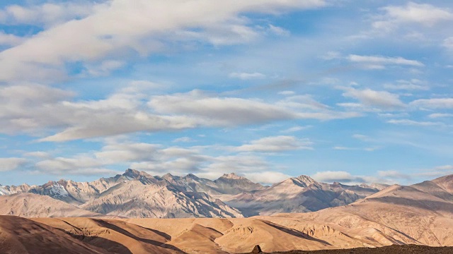 西藏阿里地区，自然风光秀丽视频素材