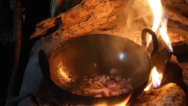 烹饪在村庄视频下载