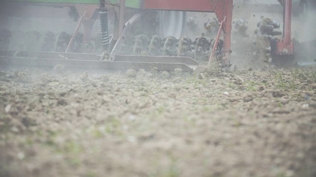 农业，农业-农民播种地。视频素材