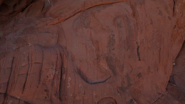 位于内华达州火谷州立公园的拱门岩石视频下载