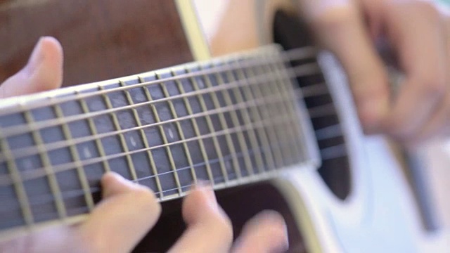 木吉他的锻炼视频素材