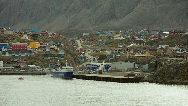 格陵兰岛西西缪特渔港视频下载