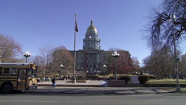 科罗拉多州国会大厦(丹佛-美国)，金色圆顶近视频素材