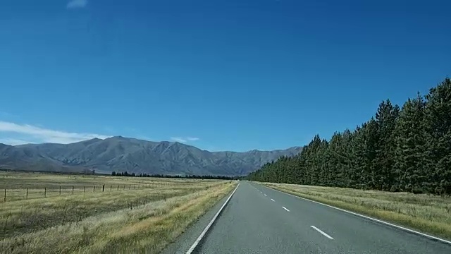 在新西兰南岛的公路旅行视频下载