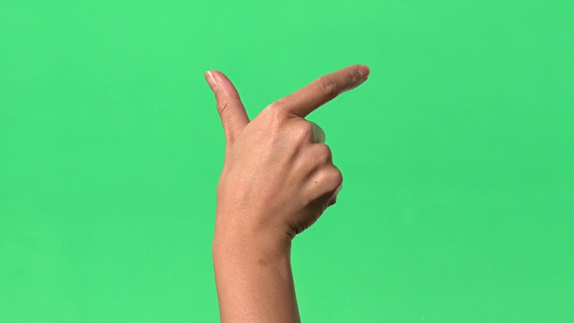 绿色屏幕-人互动食指-轻敲玻璃视频素材